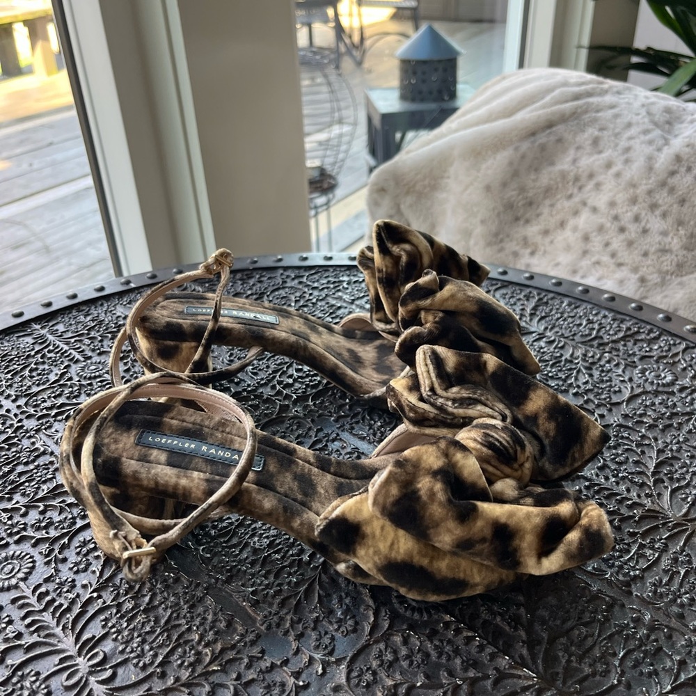 NEW LOEFFLER RANDALL CARMEN BOW SANDALS IN ANIMAL PRINT VELVET 6 - Picture 7 of 10